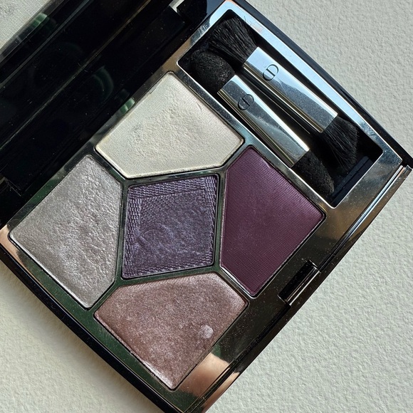 Dior Black Plum Tulle 
Eyeshadow Palette Case - Picture 3 of 6